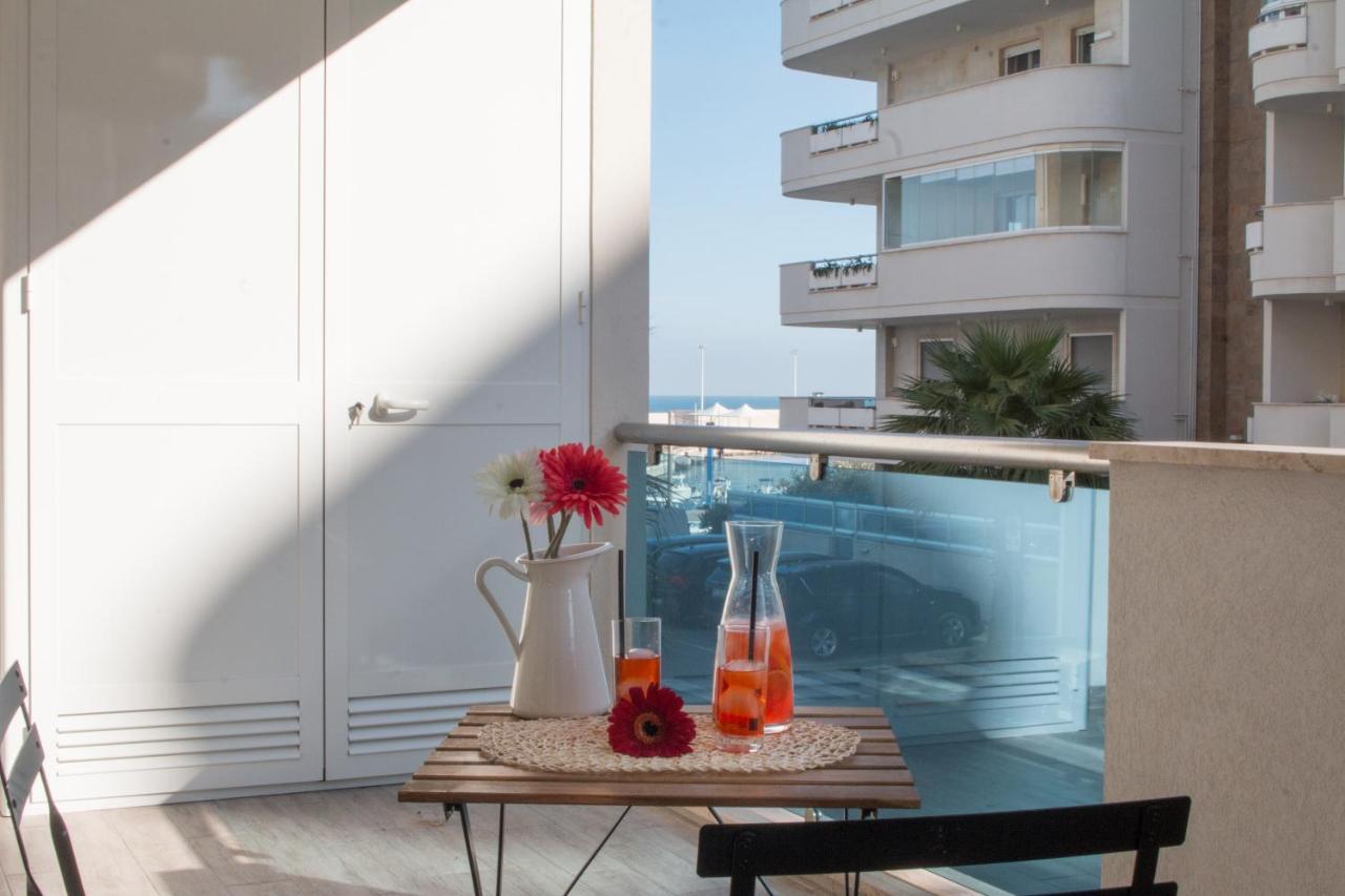 Nilu In Citta - Nuovo Appartamento Con Vista Mare Monopoli Exterior foto
